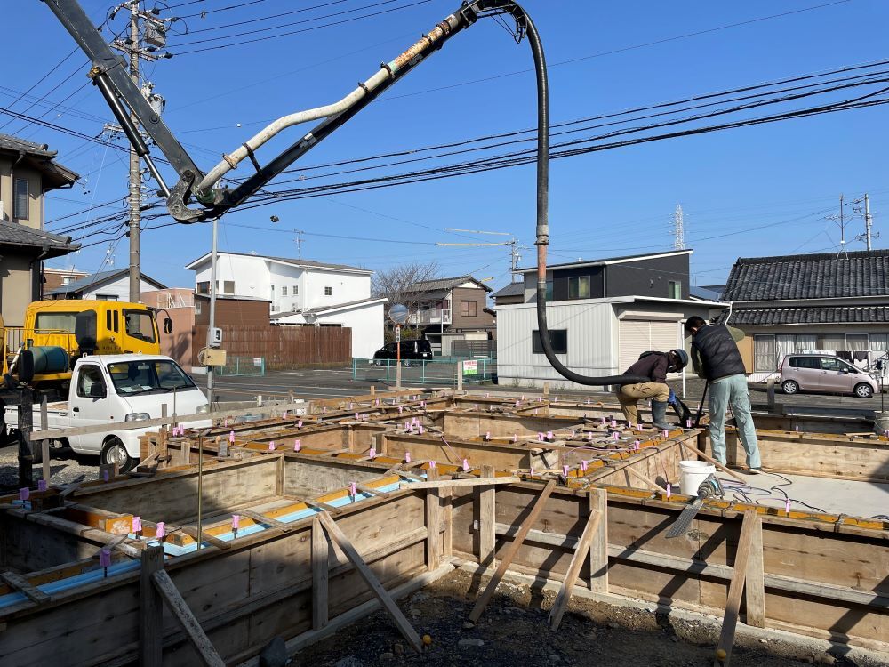 焼津市大住S様邸　コンクリ打設